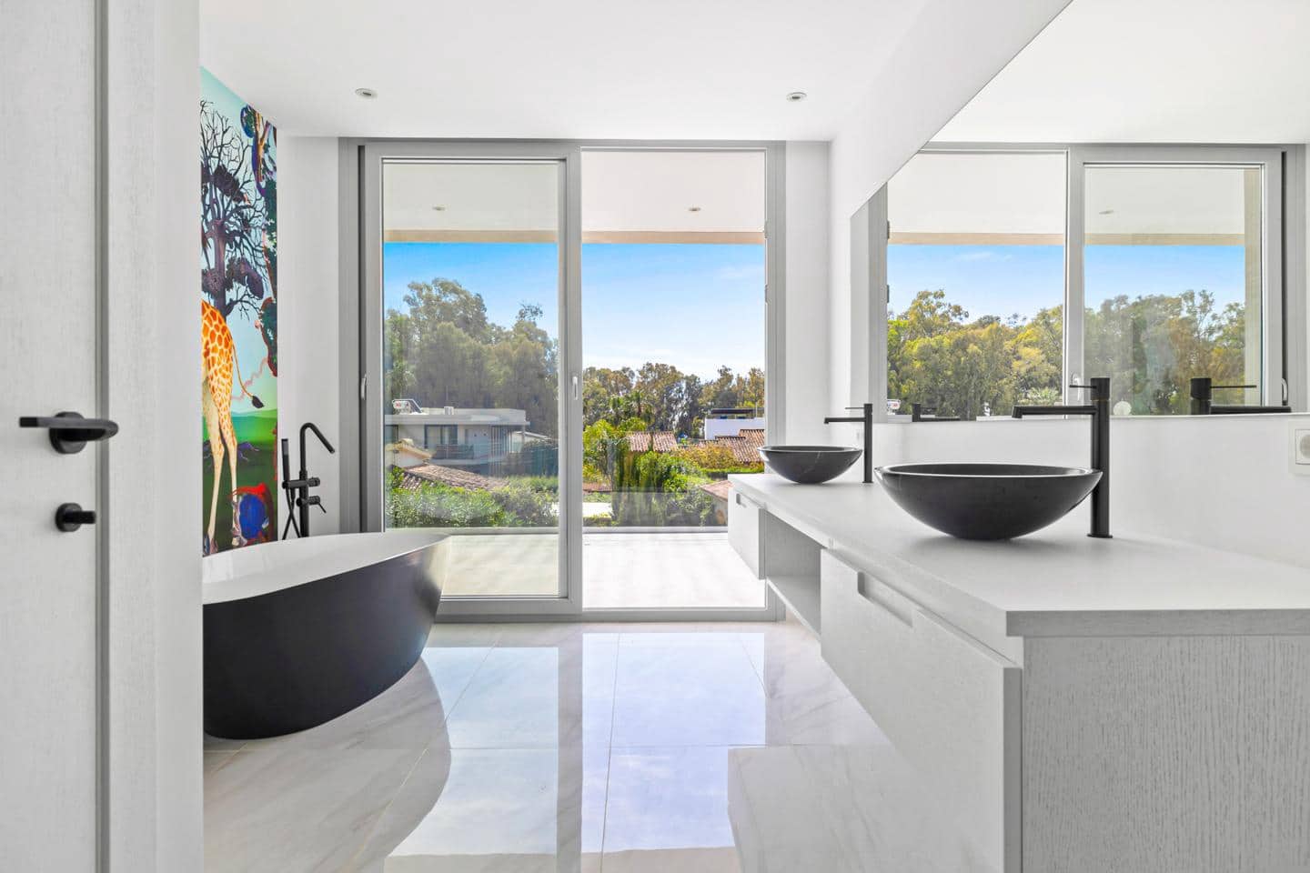 5 soveværelse Villa til salg i Marbella med swimmingpool - € 2.950.000 (Ref: 8860114)