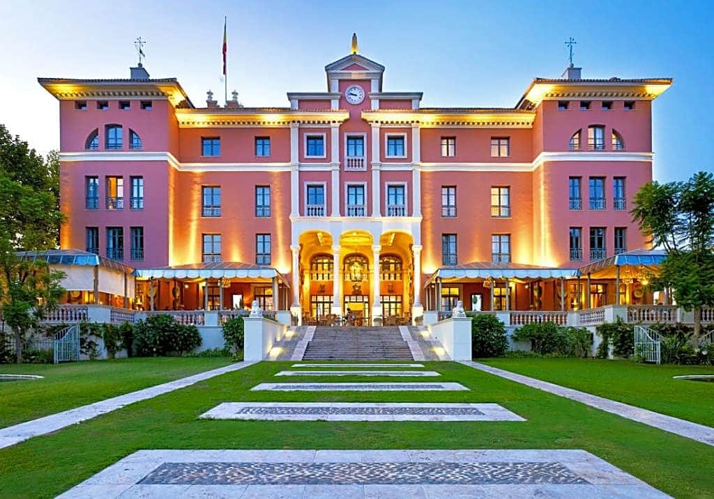 5 Zimmer Villa zu verkaufen in Benahavis mit Pool Garage - 5.500.000 € (Ref: 8860132)