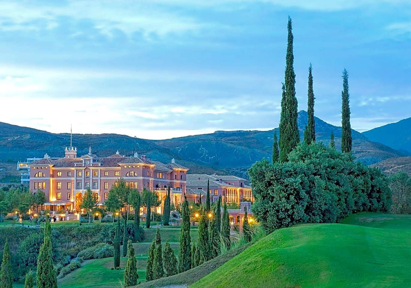 5 Zimmer Villa zu verkaufen in Benahavis mit Pool Garage - 5.500.000 € (Ref: 8860132)