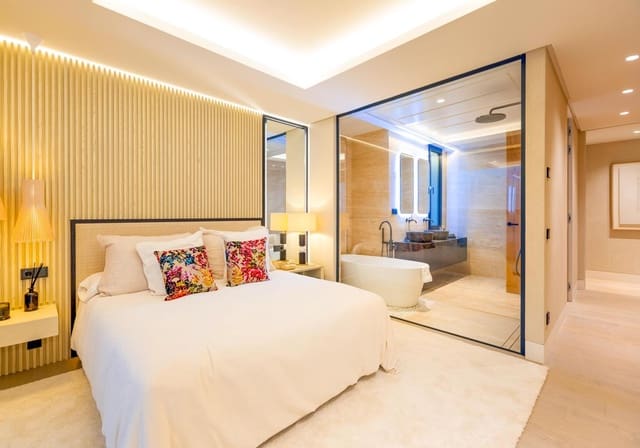 4 chambre Appartement à vendre à Puerto de Estepona, Estepona avec piscine garage - 4 385 000 € (Ref: 8860163)