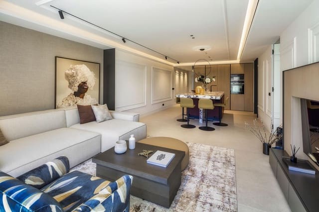 Piso de 3 habitaciones en Lomas De Marbella, Marbella en venta con piscina garaje - 3.500.000 € (Ref: 8860180)