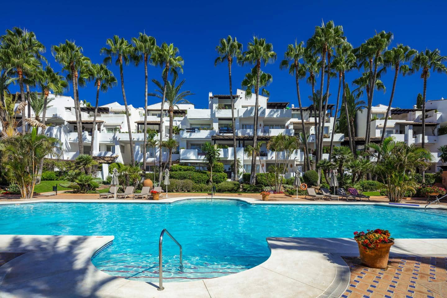 3 soveværelse Lejlighed til salg i Marbella med swimmingpool garage - € 3.500.000 (Ref: 8860180)