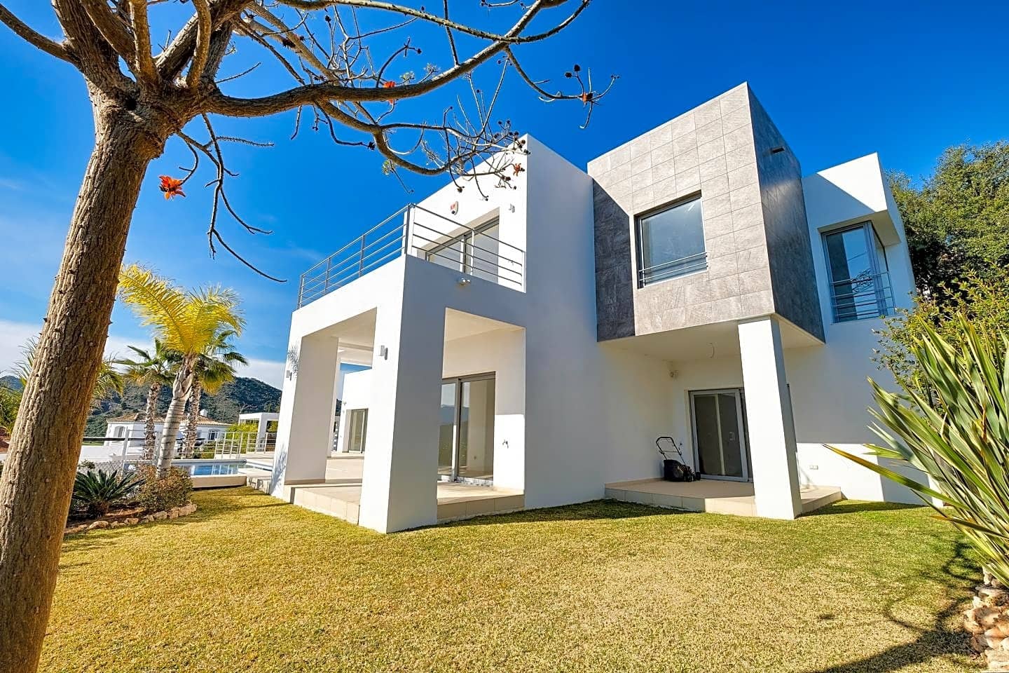 4 camera da letto Villa in vendita in Los Arqueros con piscina garage - 2.200.000 € (Rif: 8860188)