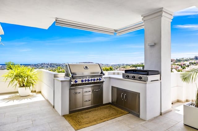 7 makuuhuone Asunto myytävänä paikassa Los Naranjos, Marbella mukana uima-altaan 
autotalli - 4 300 000 € (Ref: 8860189)