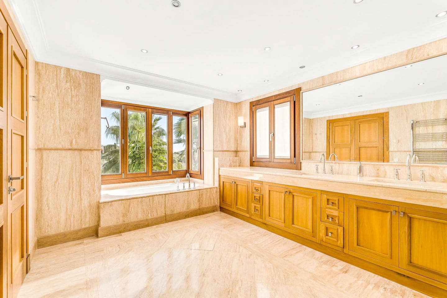 16 slaapkamer Villa te koop in Benahavis met zwembad garage - € 13.950.000 (Ref: 8860193)