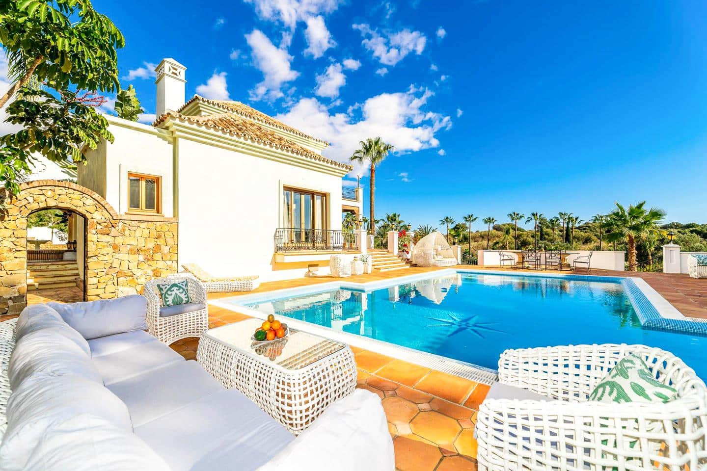 16 slaapkamer Villa te koop in Benahavis met zwembad garage - € 13.950.000 (Ref: 8860193)