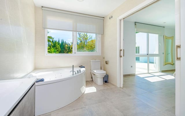 6 camera da letto Villa in vendita in Los Naranjos, Marbella con piscina garage - 1.895.000 € (Rif: 8860194)