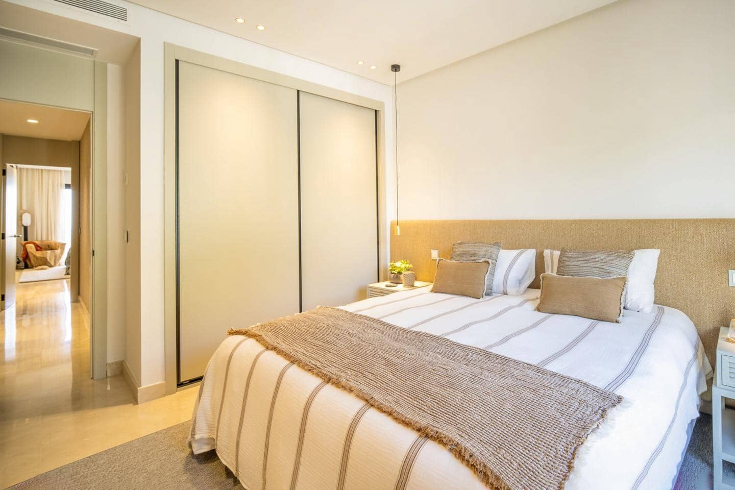 3 quarto Apartamento para venda em Benahavis com piscina garagem - 1 375 000 € (Ref: 8860259)