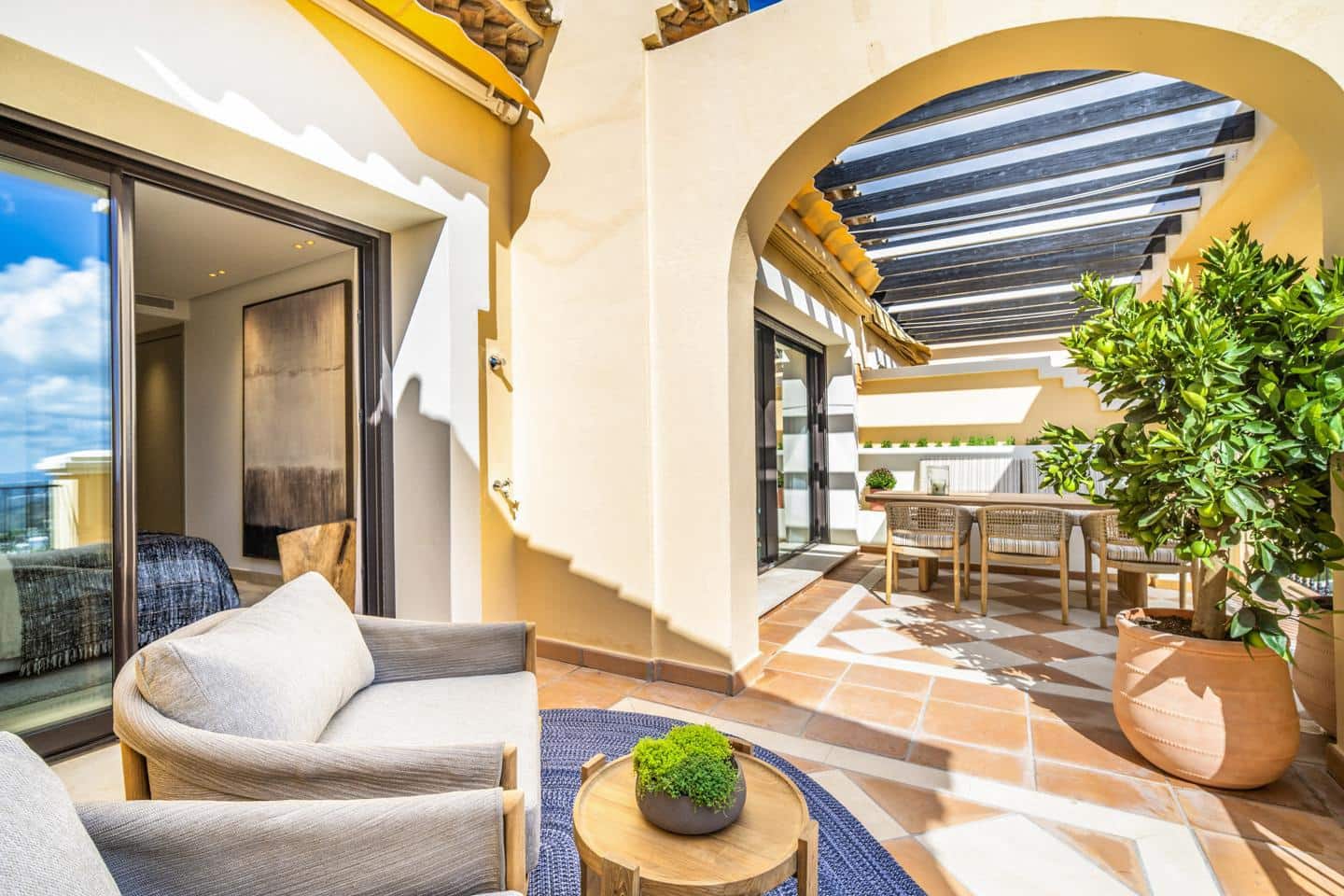 3 quarto Apartamento para venda em Benahavis com piscina garagem - 1 375 000 € (Ref: 8860259)