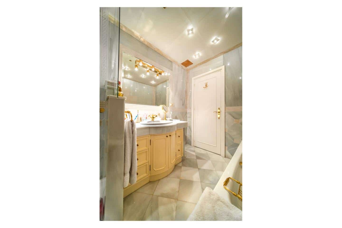 3 soverom Villa til salgs i Marbella med svømmebasseng garasje - € 1 495 000 (Ref: 8863243)