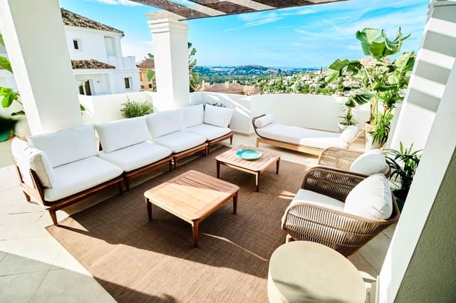 2 makuuhuone Asunto myytävänä paikassa Los Naranjos, Marbella mukana uima-altaan 
autotalli - 497 500 € (Ref: 8863729)