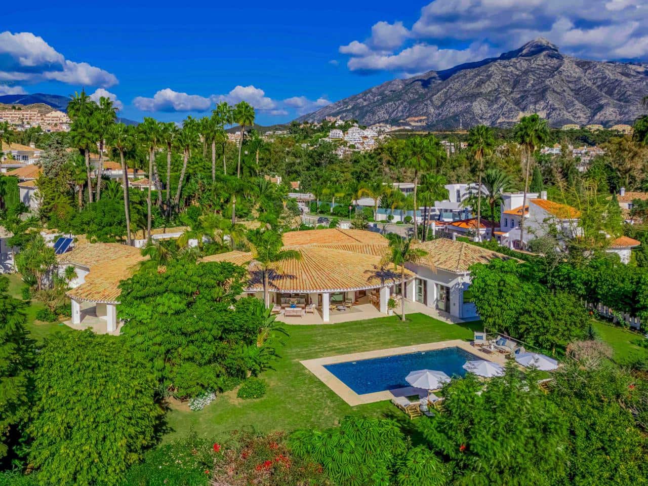 5 slaapkamer Villa te koop in Marbella met zwembad garage - € 6.995.000 (Ref: 8866436)
