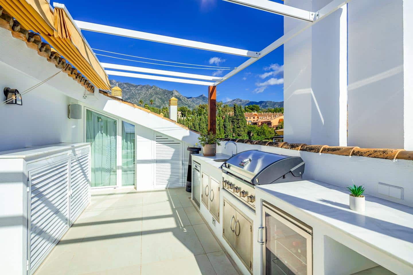 5 soveværelse Lejlighed til salg i Marbella med swimmingpool garage - € 2.695.000 (Ref: 8868468)