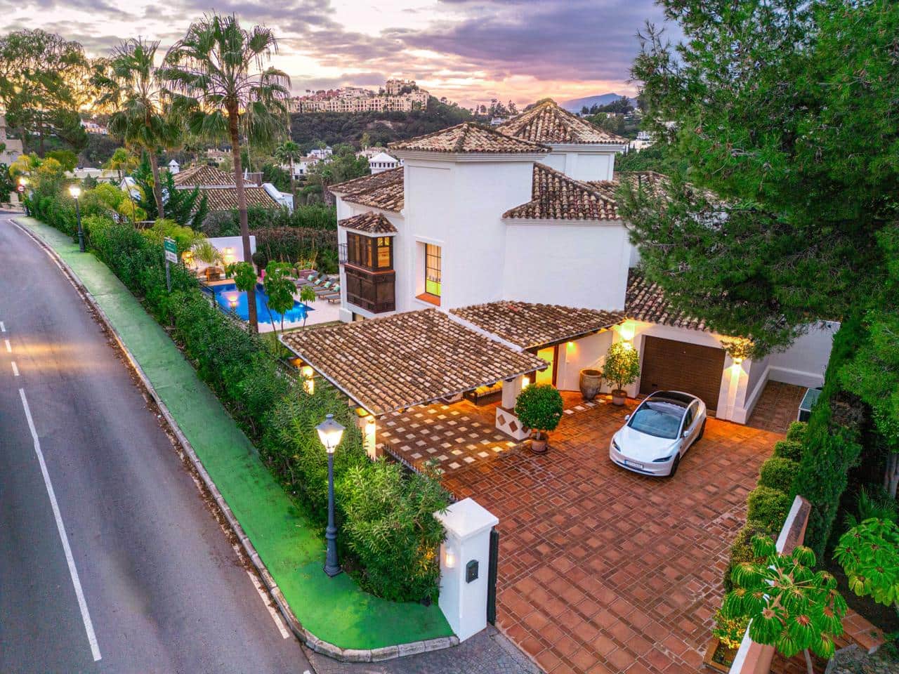 4 slaapkamer Villa te koop in Benahavis met zwembad garage - € 2.950.000 (Ref: 8868470)