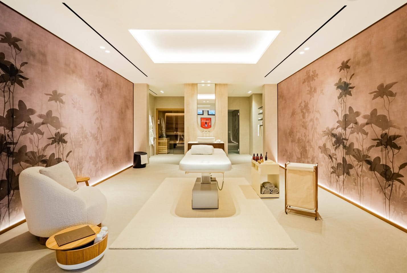 5 bedroom Villa for sale in Benahavis with pool garage - € 5,995,000 (Ref: 8894069)