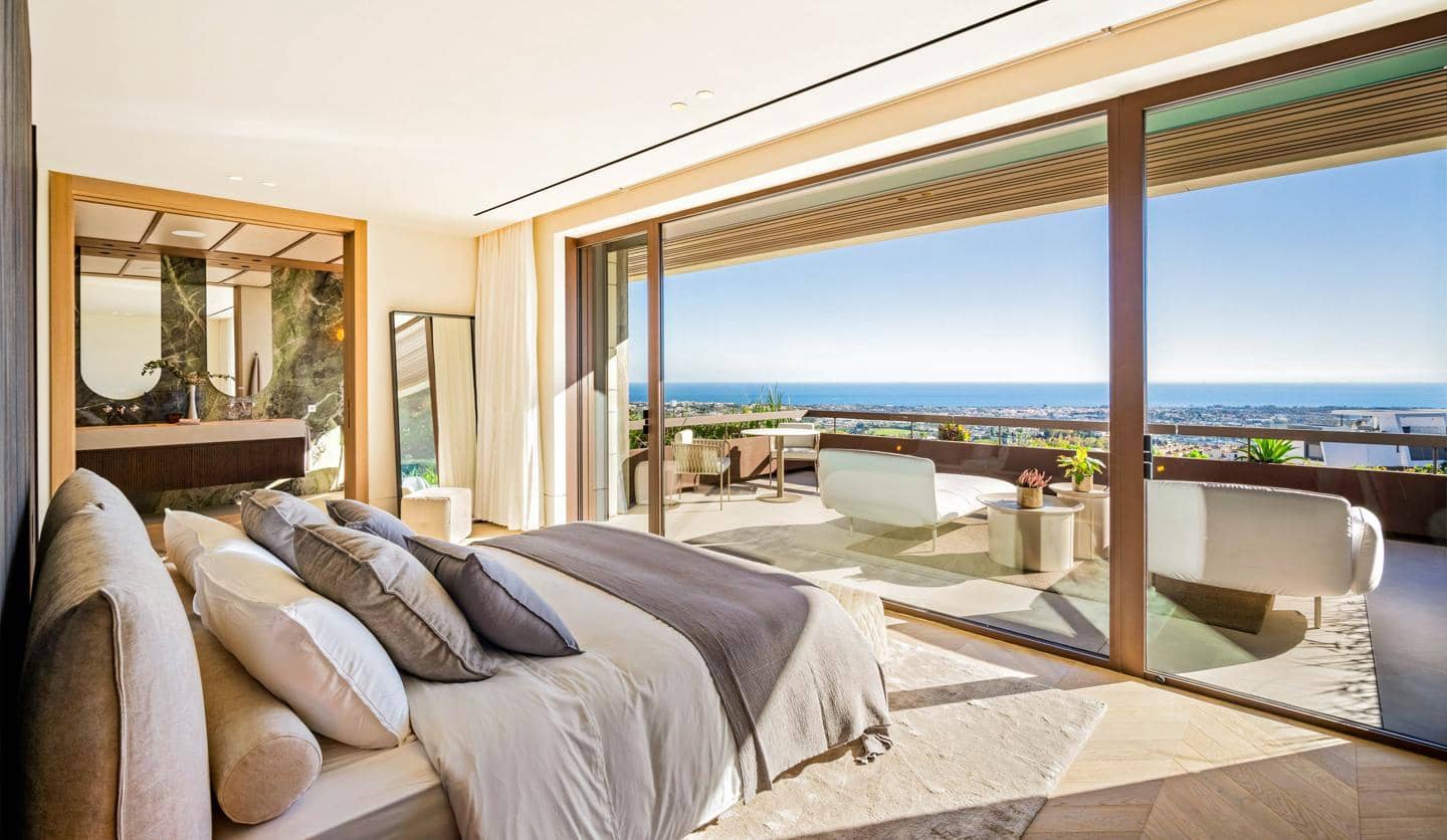 5 bedroom Villa for sale in Benahavis with pool garage - € 5,995,000 (Ref: 8894069)