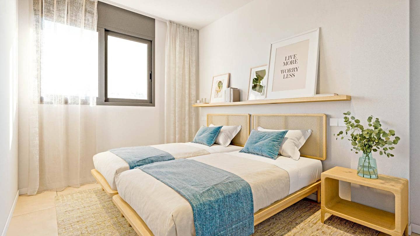 Piso de 2 habitaciones en Estepona en venta con piscina garaje - 640.000 € (Ref: 8897447)