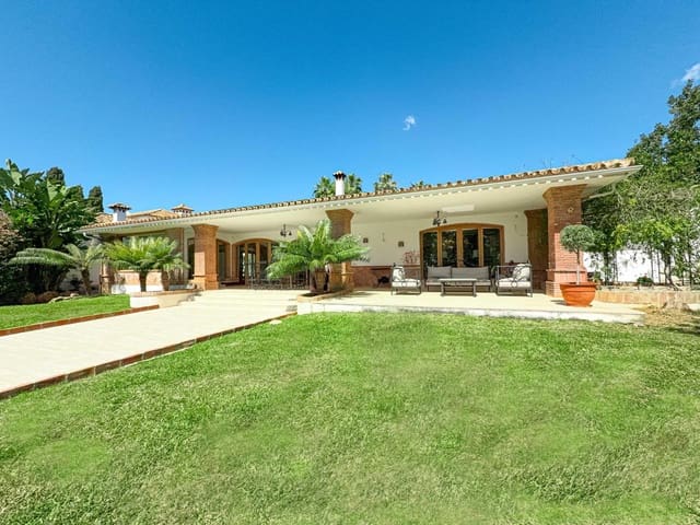 4 sypialnia Willa na sprzedaż w Sierra Blanca, Marbella z basenem garażem - 2 690 000 € (Ref: 8910680)