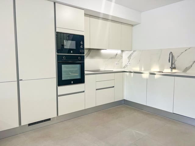 3 quarto Moradia para venda em Saladillo-Benamara, Estepona com piscina garagem - 810 000 € (Ref: 8916868)