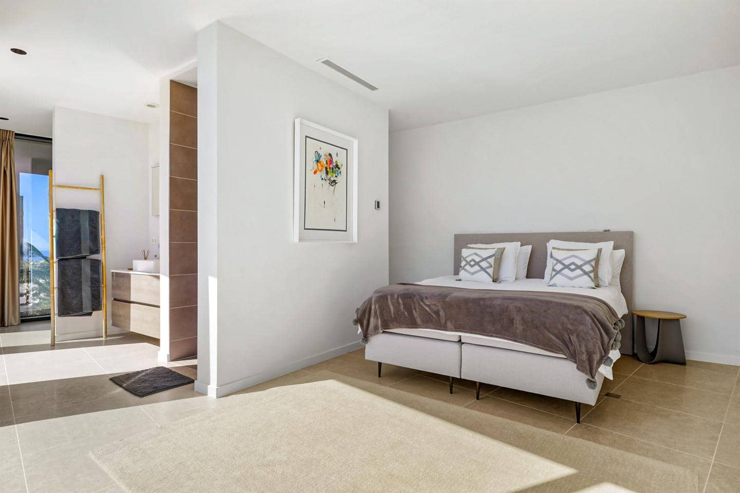 5 quarto Moradia para venda em Benahavis com piscina garagem - 4 950 000 € (Ref: 8924793)