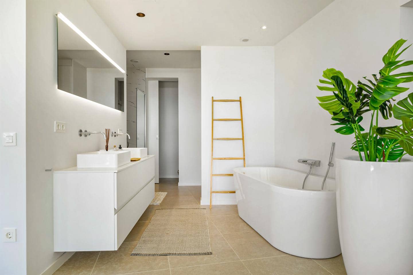 5 quarto Moradia para venda em Benahavis com piscina garagem - 4 950 000 € (Ref: 8924793)