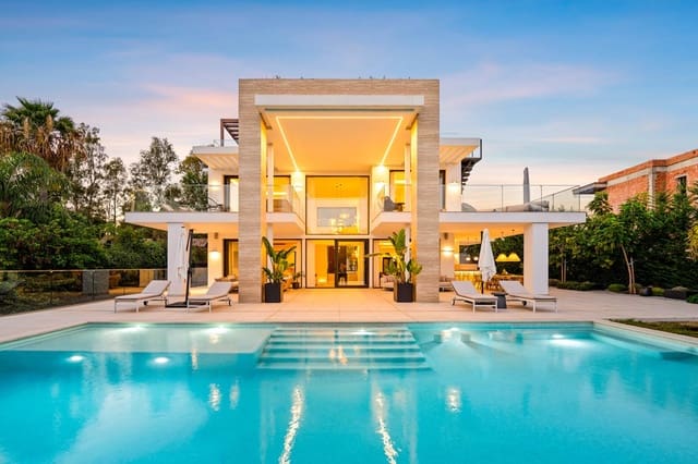 6 slaapkamer Villa te koop in Lomas De Marbella, Marbella met zwembad garage - € 5.900.000 (Ref: 8925091)