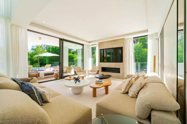 6 slaapkamer Villa te koop in Lomas De Marbella, Marbella met zwembad garage - € 5.900.000 (Ref: 8925091)