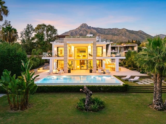 6 slaapkamer Villa te koop in Lomas De Marbella, Marbella met zwembad garage - € 5.900.000 (Ref: 8925091)