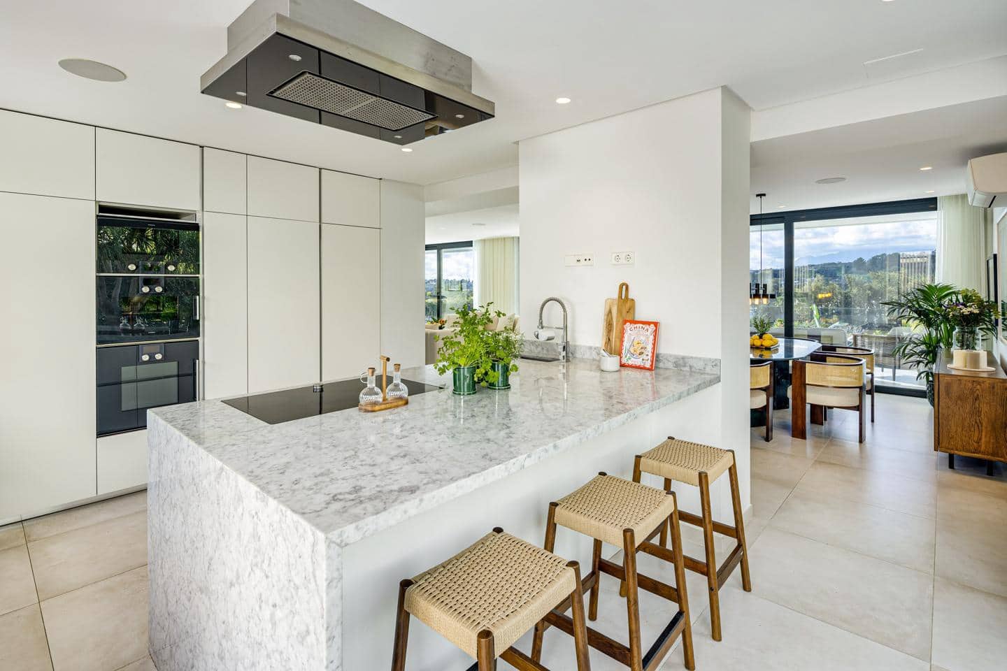 6 slaapkamer Villa te koop in Marbella met zwembad garage - € 3.995.000 (Ref: 8925332)