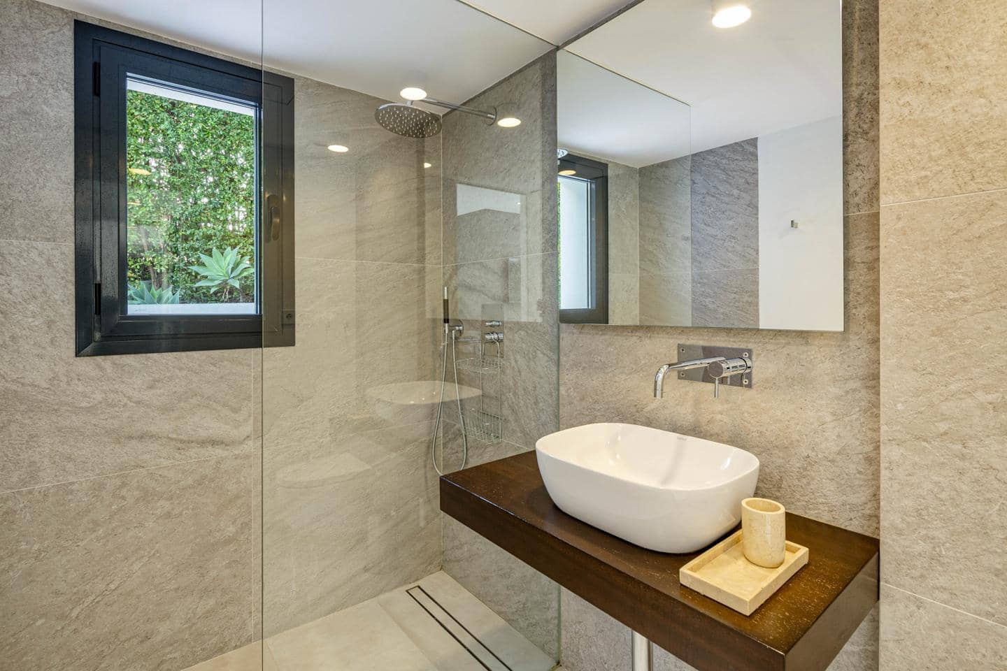 6 slaapkamer Villa te koop in Marbella met zwembad garage - € 3.995.000 (Ref: 8925332)