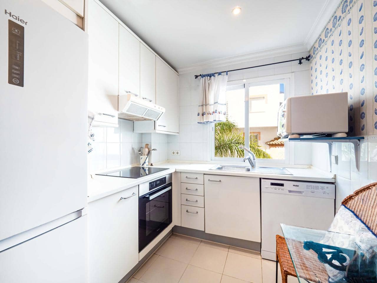 2 soverom Leilighet til salgs i Marbella med svømmebasseng garasje - € 1 575 000 (Ref: 8937911)