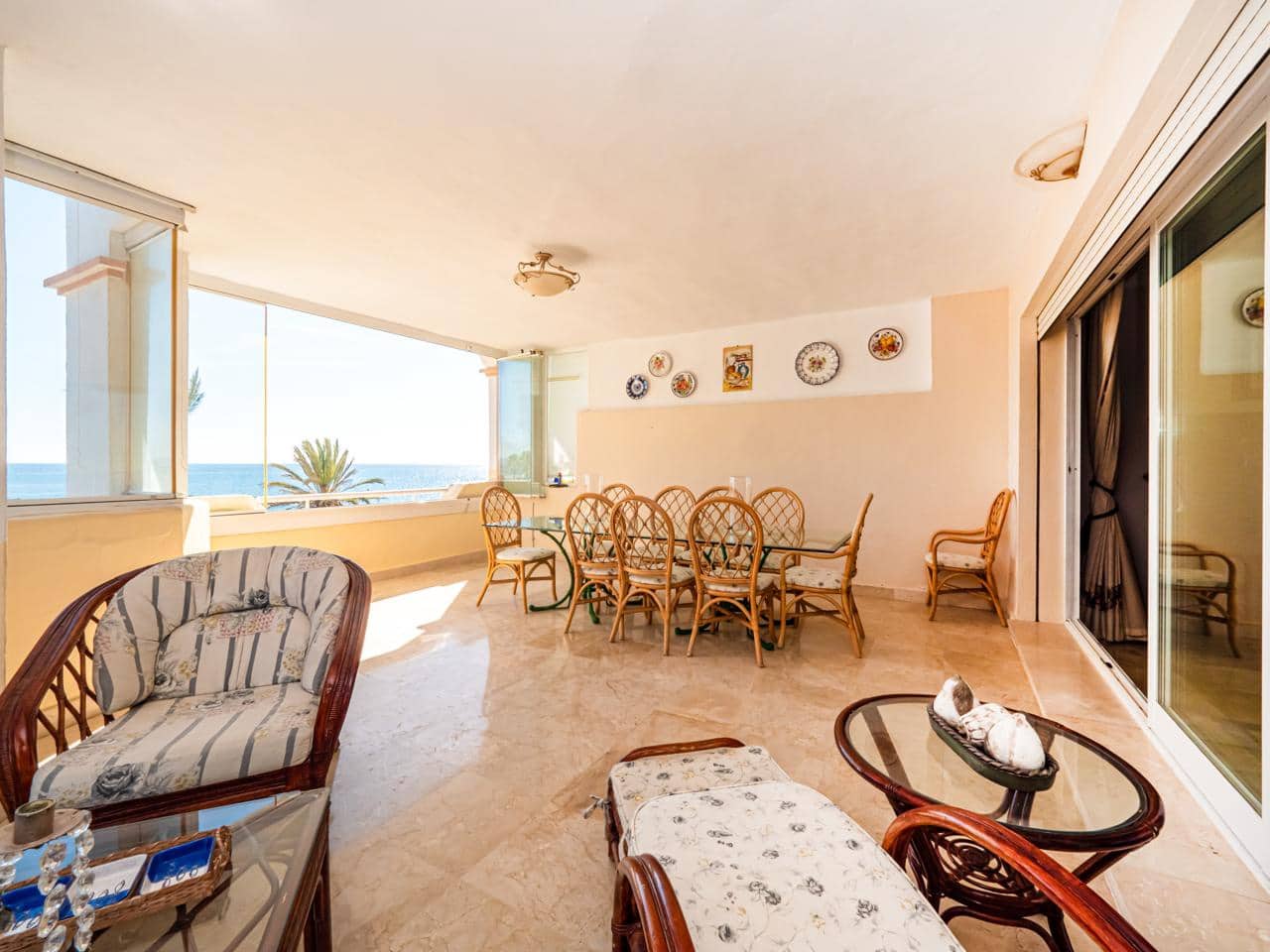 2 soverom Leilighet til salgs i Marbella med svømmebasseng garasje - € 1 575 000 (Ref: 8937911)