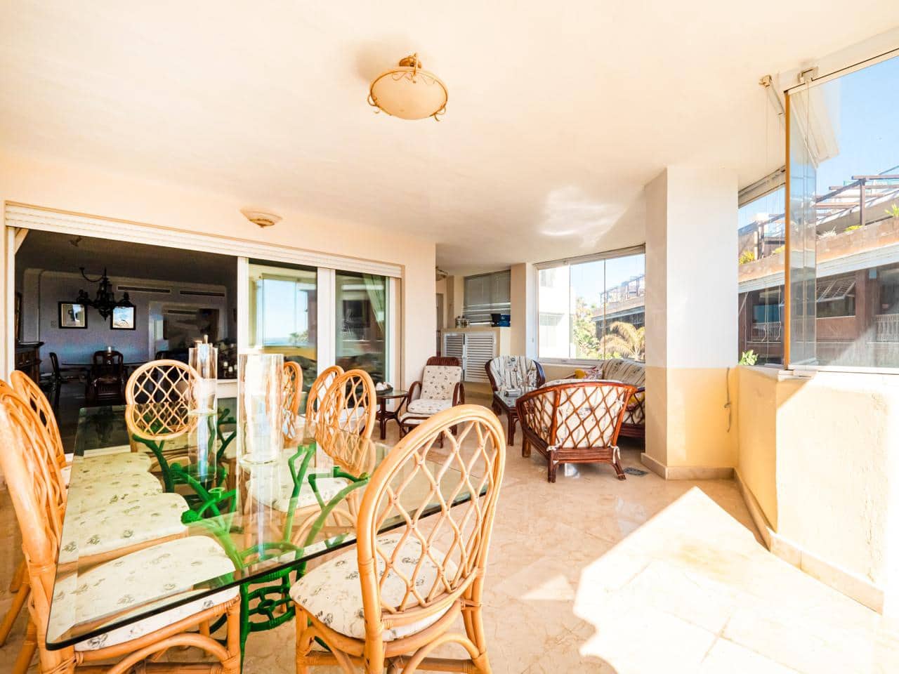 2 soverom Leilighet til salgs i Marbella med svømmebasseng garasje - € 1 575 000 (Ref: 8937911)