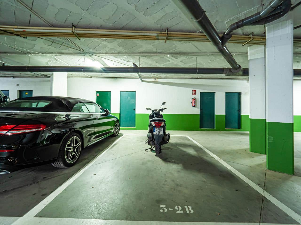 2 soverom Leilighet til salgs i Marbella med svømmebasseng garasje - € 1 575 000 (Ref: 8937911)