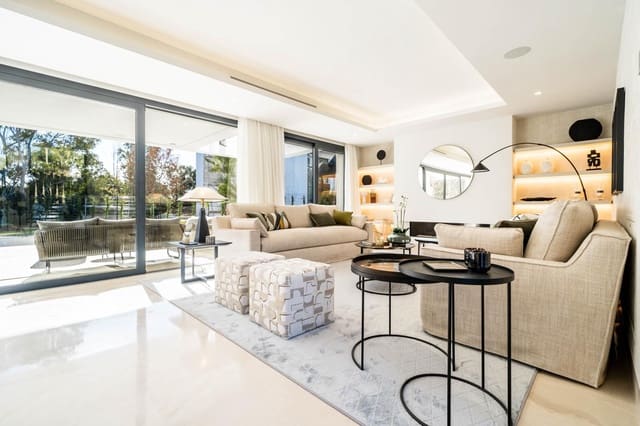 4 quarto Moradia para venda em El Paraiso, Estepona com piscina garagem - 2 200 000 € (Ref: 8937914)