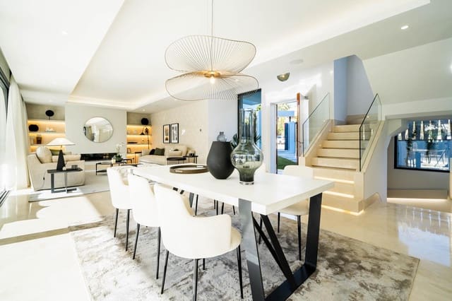 4 quarto Moradia para venda em El Paraiso, Estepona com piscina garagem - 2 200 000 € (Ref: 8937914)