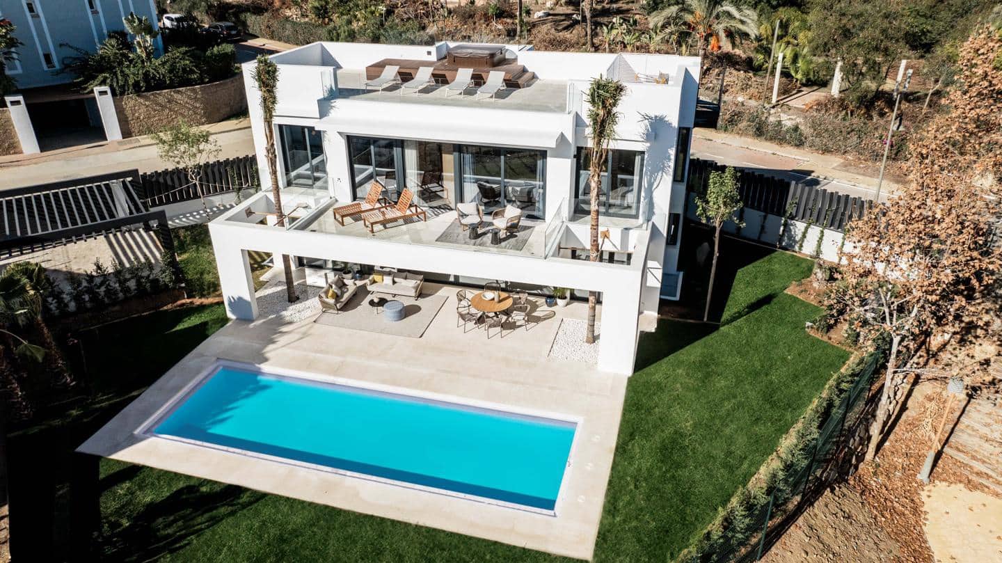 4 quarto Moradia para venda em El Paraiso com piscina garagem - 2 200 000 € (Ref: 8937914)