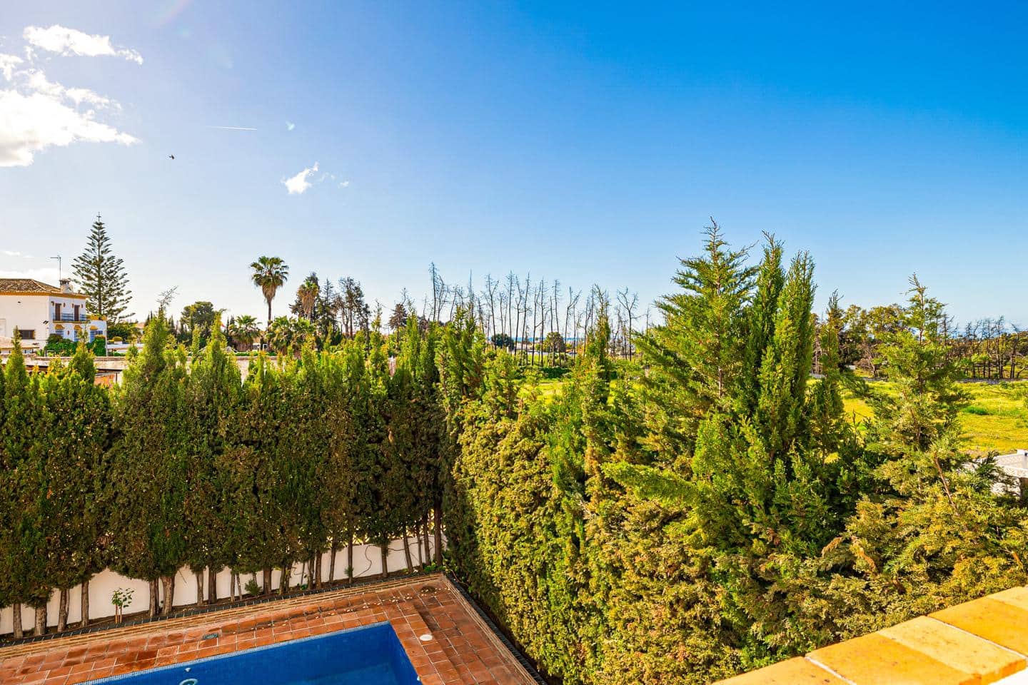 4 soveværelse Villa til salg i Marbella med swimmingpool garage - € 949.000 (Ref: 8969343)