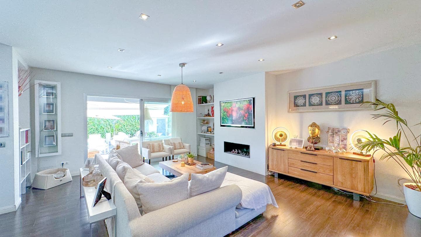 4 soveværelse Villa til salg i Marbella med swimmingpool garage - € 1.790.000 (Ref: 8969709)