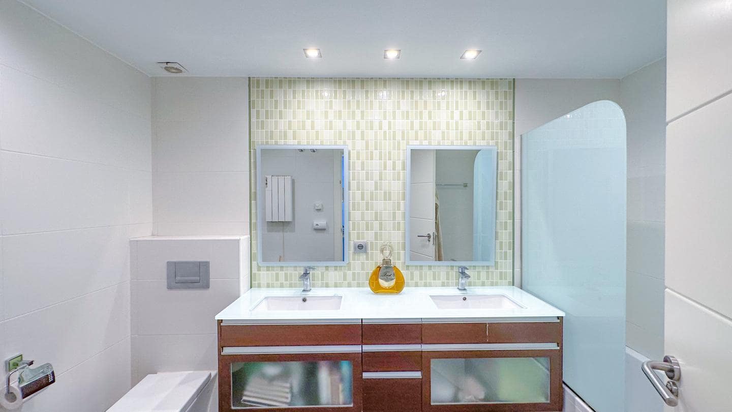 4 soveværelse Villa til salg i Marbella med swimmingpool garage - € 1.790.000 (Ref: 8969709)