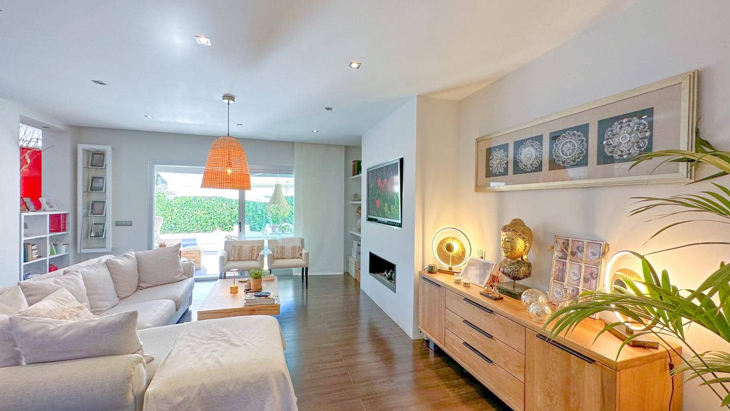 4 soveværelse Villa til salg i Marbella med swimmingpool garage - € 1.790.000 (Ref: 8969709)