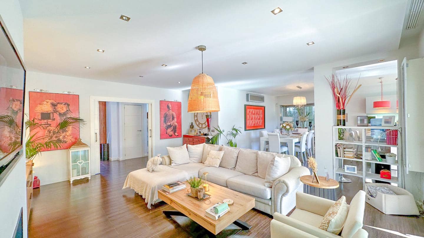 4 soveværelse Villa til salg i Marbella med swimmingpool garage - € 1.790.000 (Ref: 8969709)