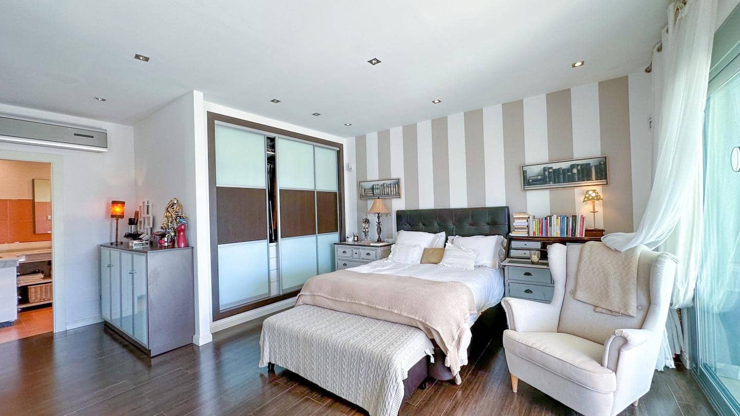 4 soveværelse Villa til salg i Marbella med swimmingpool garage - € 1.790.000 (Ref: 8969709)