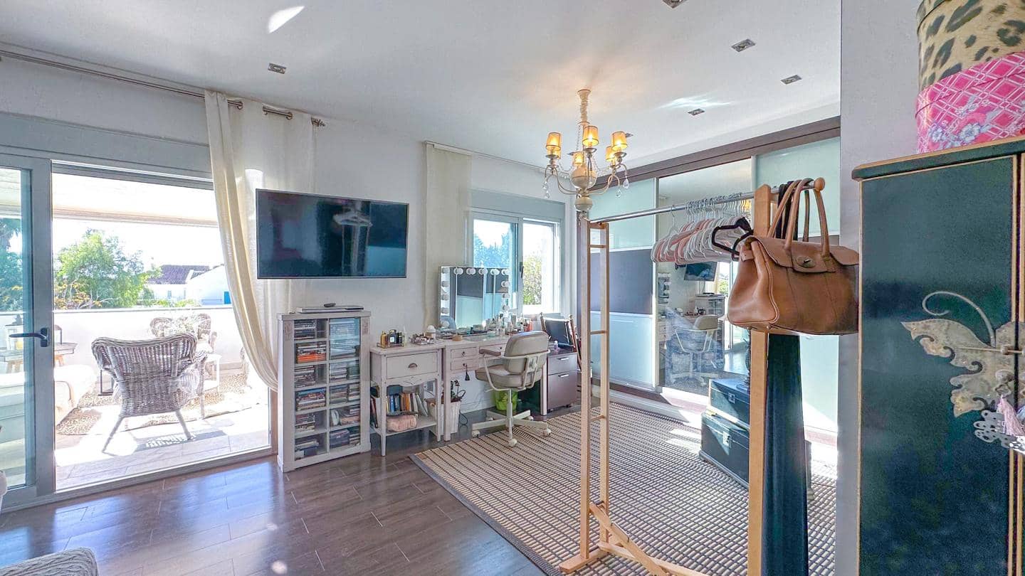 4 soveværelse Villa til salg i Marbella med swimmingpool garage - € 1.790.000 (Ref: 8969709)