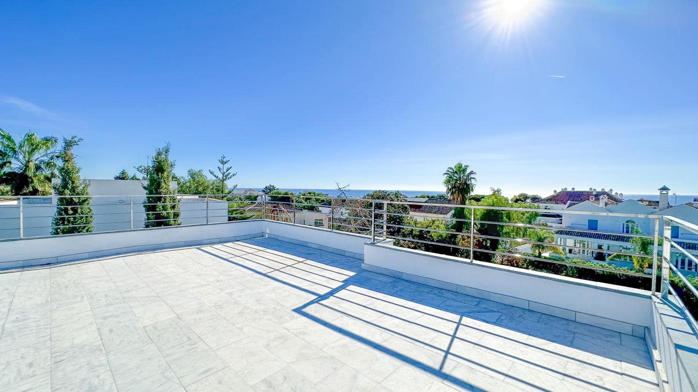 4 soveværelse Villa til salg i Marbella med swimmingpool garage - € 1.790.000 (Ref: 8969709)