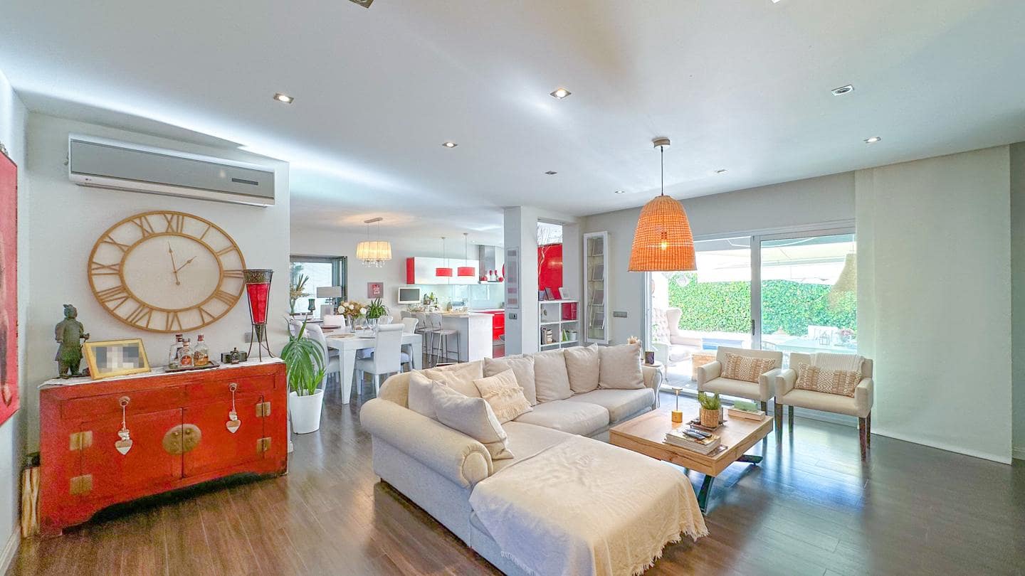 4 soveværelse Villa til salg i Marbella med swimmingpool garage - € 1.790.000 (Ref: 8969709)