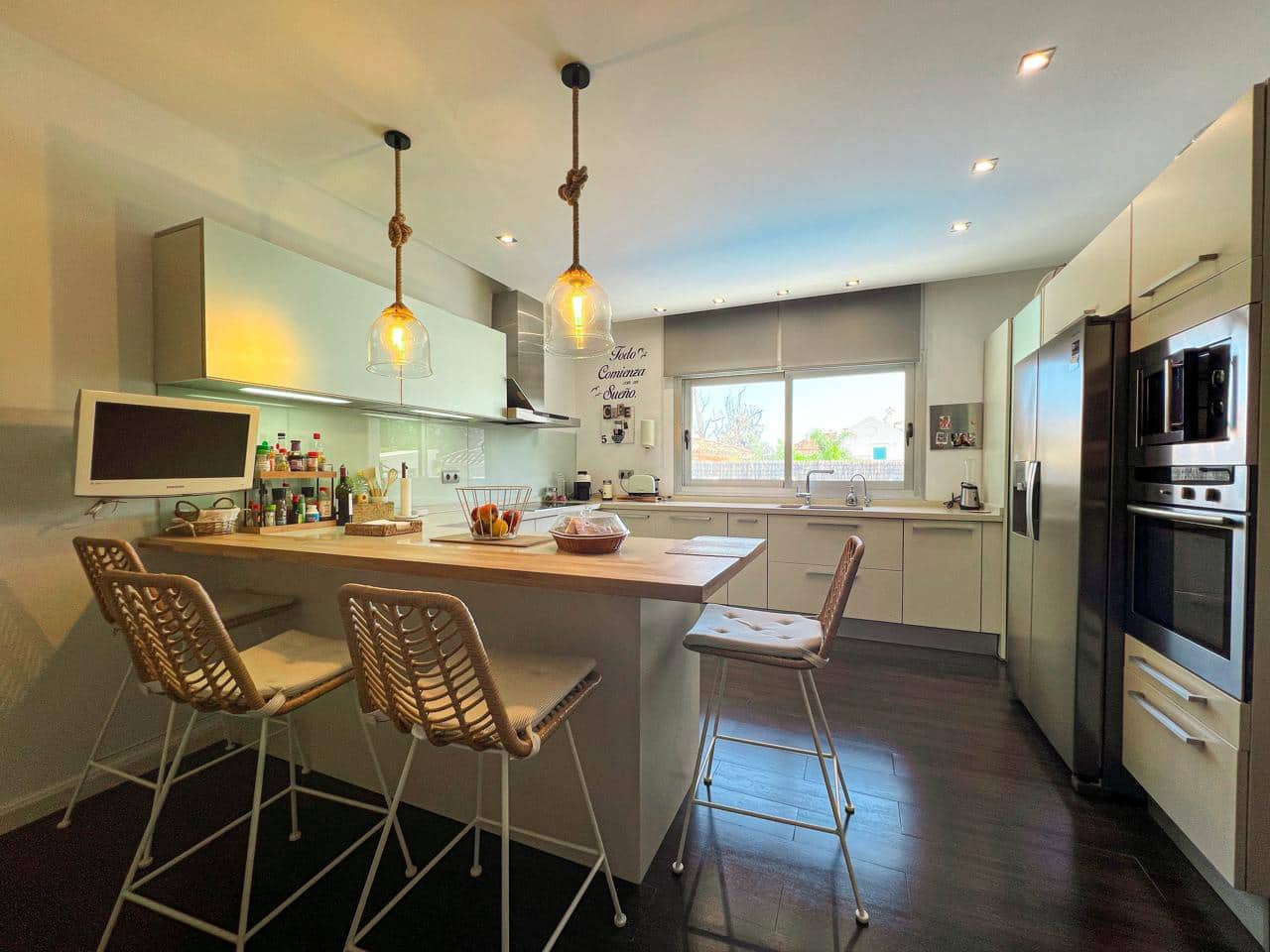 4 soveværelse Villa til salg i Marbella med swimmingpool garage - € 1.790.000 (Ref: 8969709)