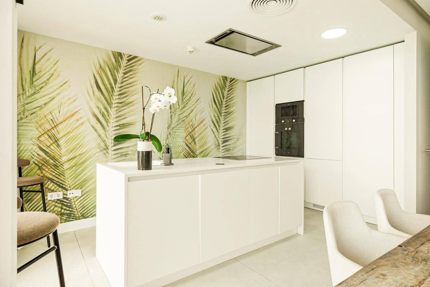 3 sypialnia Mieszkanie na sprzedaż w Estepona z basenem garażem - 1 145 000 € (Ref: 9029139)