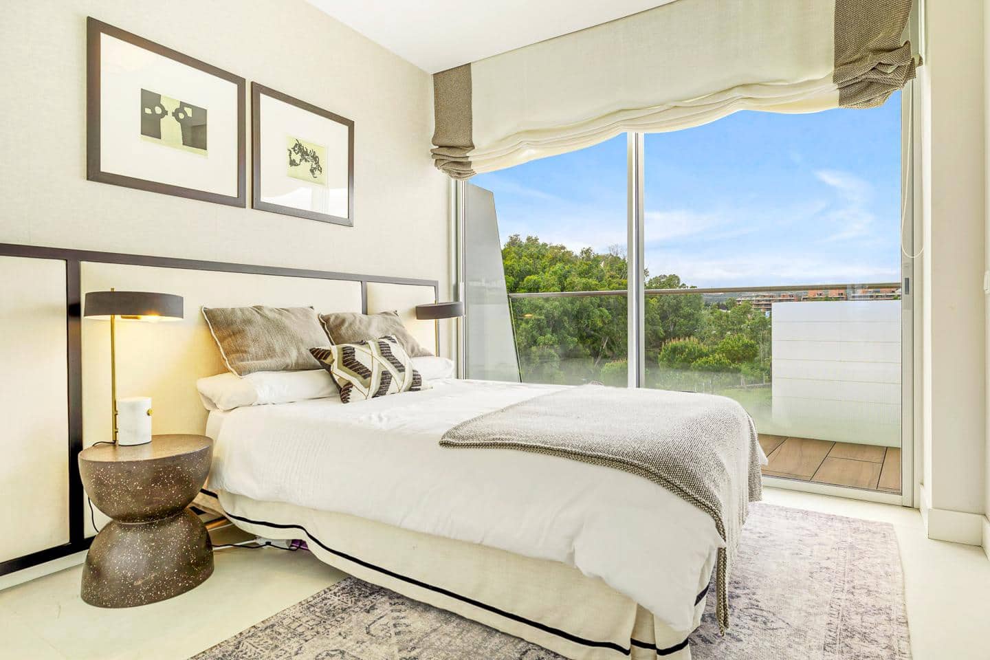 3 sypialnia Mieszkanie na sprzedaż w Estepona z basenem garażem - 1 145 000 € (Ref: 9029139)