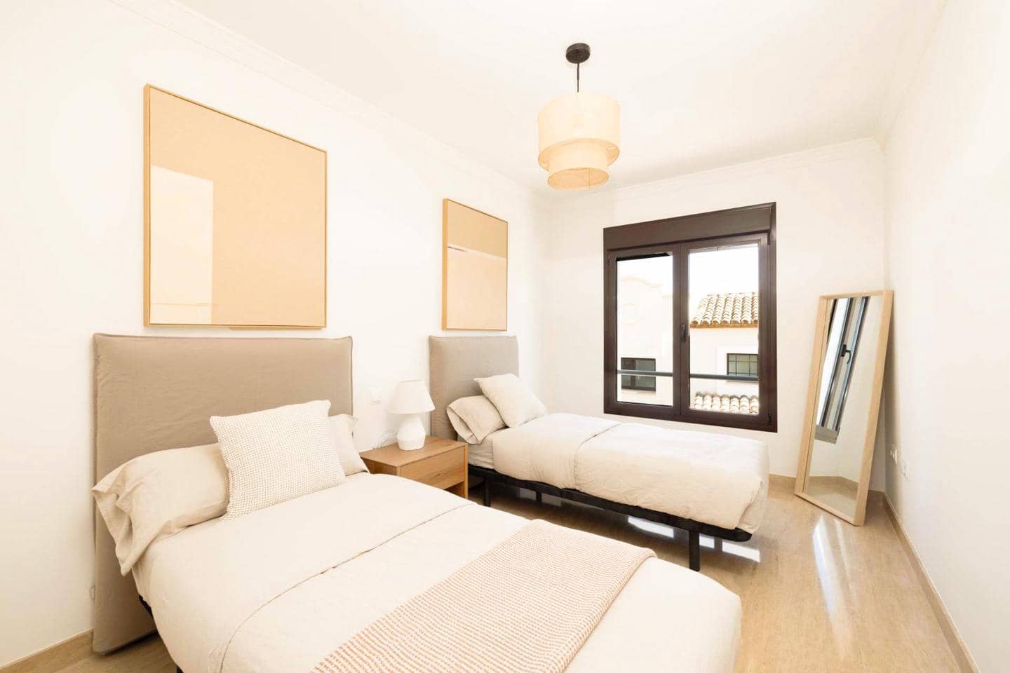 3 soveværelse Villa til salg i Estepona med swimmingpool garage - € 470.250 (Ref: 9038288)